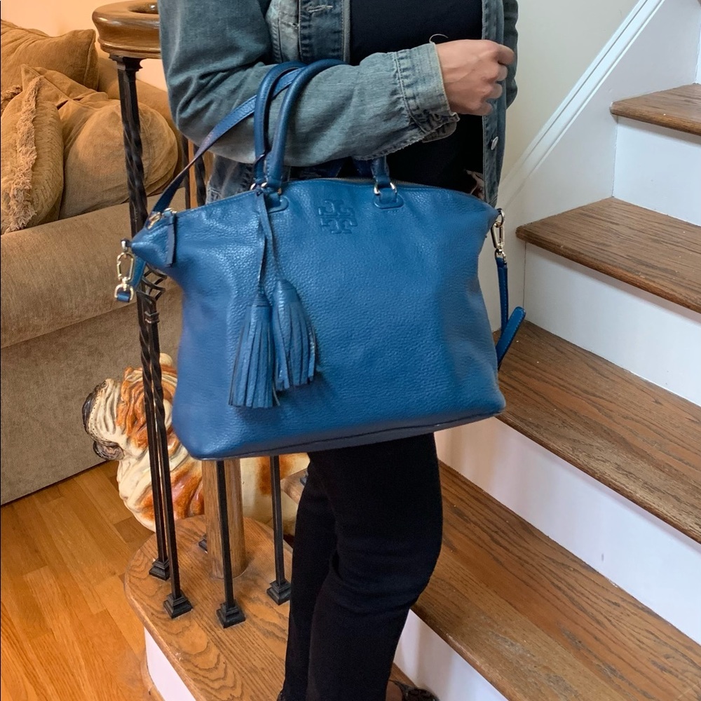 Tory Burch Thea Medium Satchel! GUC - Picture 4 of 10